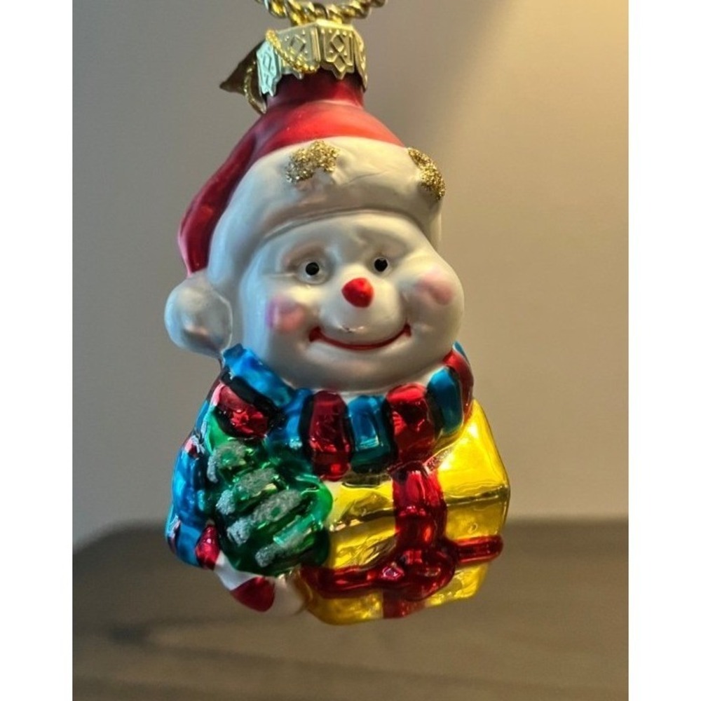 Thomas Pacconi 2003 Glass Santa Holding Gifts Christmas Ornament 3.5" Vintage